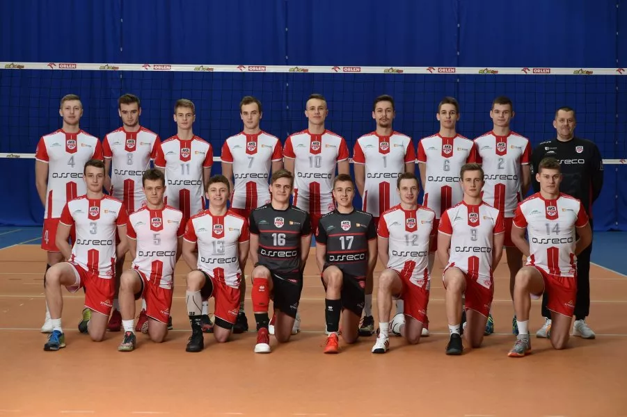 AKS RESOVIA RZESZÓW 2017/18 - II LIGA/JUNIORZY '01 SMS V LO RZESZÓW KLASA III MS