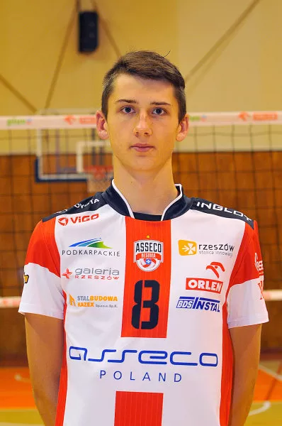 "Zrobię wszystko, co w mojej mocy, żeby znaleźć się w składzie na Mistrzostwa" - zwycięskie pojedynki z zespołami z Jasła i Łodzi podsumował nasz środkowy, Grzegorz Skomro