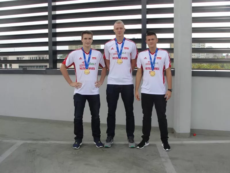 Rzeszowskie trio znowu sięgnęło po złoto! Łukasz Kozub, Kuba Ziobrowski i Mateusz Masłowski mistrzami świata kadetów!