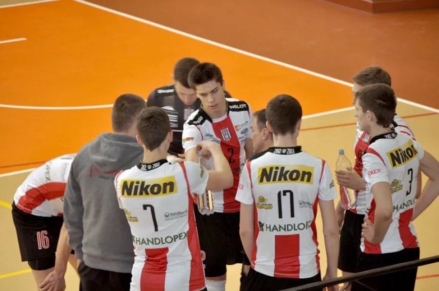 Nasi Juniorzy wygrywają Turniej 1/4 MP Juniorów i zagrają w półfinałach w Olsztynie.