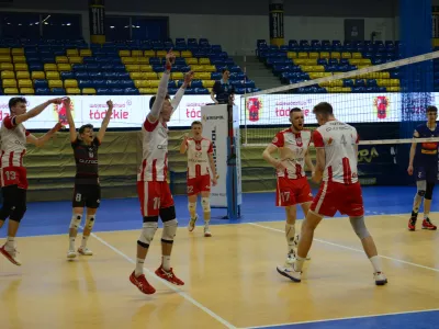 Komplet zwycięstw w świetnym stylu i awans do TOP8 w Polsce naszych Juniorów.