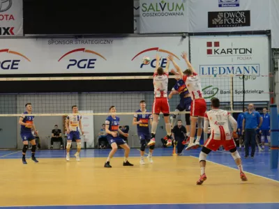Komplet zwycięstw w świetnym stylu i awans do TOP8 w Polsce naszych Juniorów.