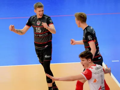 Komplet zwycięstw w świetnym stylu i awans do TOP8 w Polsce naszych Juniorów.