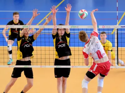 Komplet zwycięstw w świetnym stylu i awans do TOP8 w Polsce naszych Juniorów.