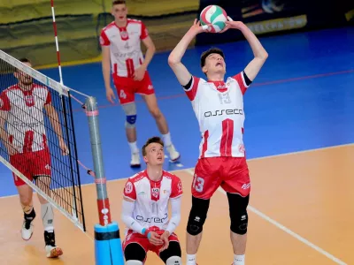 Komplet zwycięstw w świetnym stylu i awans do TOP8 w Polsce naszych Juniorów.