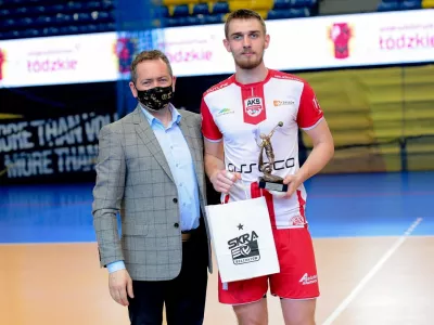 Komplet zwycięstw w świetnym stylu i awans do TOP8 w Polsce naszych Juniorów.