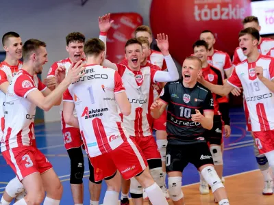 Komplet zwycięstw w świetnym stylu i awans do TOP8 w Polsce naszych Juniorów.