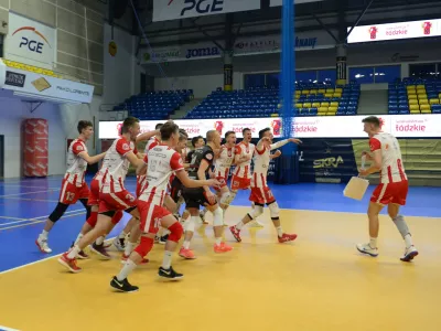 Komplet zwycięstw w świetnym stylu i awans do TOP8 w Polsce naszych Juniorów.