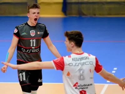 Komplet zwycięstw w świetnym stylu i awans do TOP8 w Polsce naszych Juniorów.