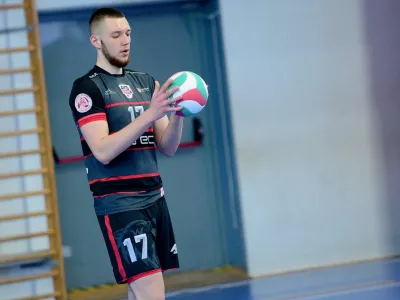 Komplet zwycięstw w świetnym stylu i awans do TOP8 w Polsce naszych Juniorów.
