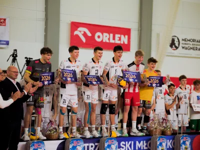 MŁODZICY BRĄZOWYMI MEDALISTAMI MISTRZOSTW POLSKI MŁODZICY BRĄZOWYMI MEDALISTAMI MISTRZOSTW POLSKI