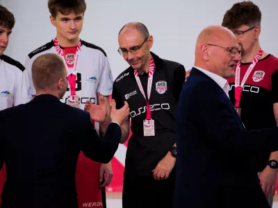 MŁODZICY BRĄZOWYMI MEDALISTAMI MISTRZOSTW POLSKI MŁODZICY BRĄZOWYMI MEDALISTAMI MISTRZOSTW POLSKI